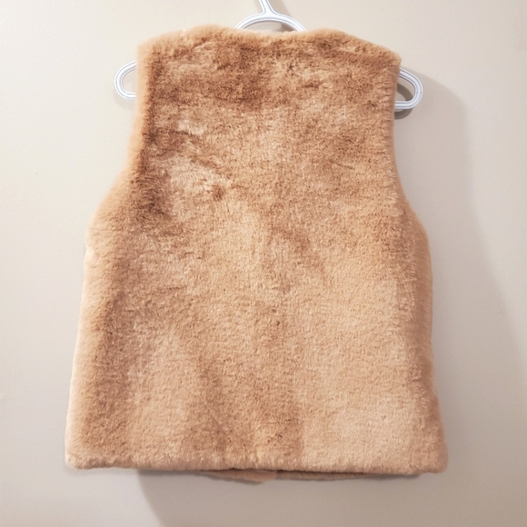 Zara - Reversible Vest - Quilted and Soft Faux Fur - Read for Sizing - Picture 7 of 7